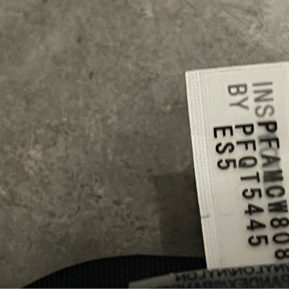 Calvin Klein Performance Womens Fitness
Running Sports Bra Size Medium - Picture 8 of 8